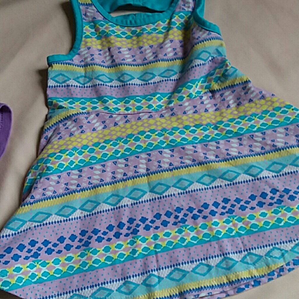 Top w/shorts - Picture 4 of 7